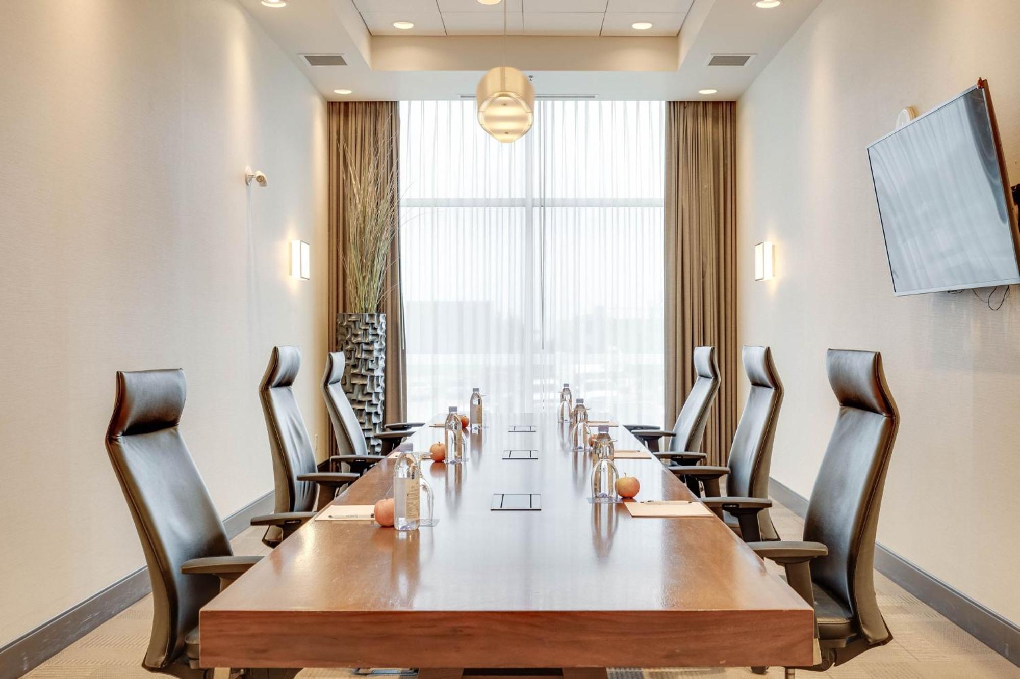 Four Points By Sheraton Kelowna Airport Εξωτερικό φωτογραφία