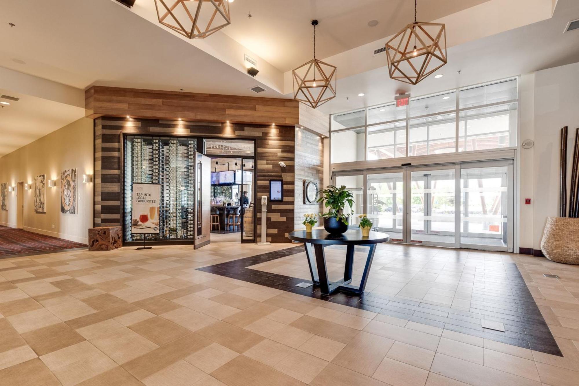 Four Points By Sheraton Kelowna Airport Εξωτερικό φωτογραφία